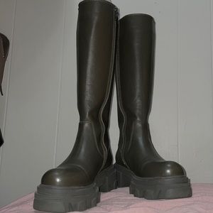 Steve Madden long chunky boots